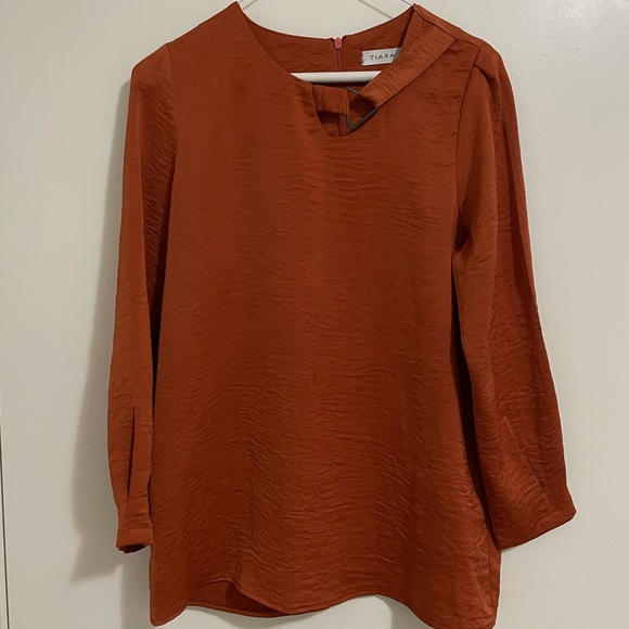 Brick red satin blouse - Picture 1 of 4